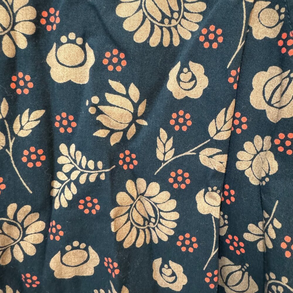 Alluring Patterned Dress - Picture 2 of 3